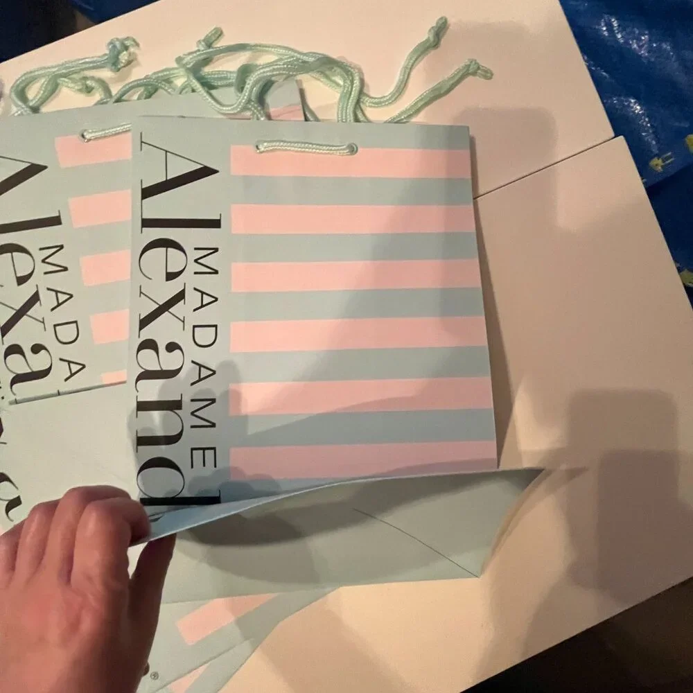 Madame Alexander Large Shopping Bags (Set of 4) (Great Condition - RARE) (p/s/x)